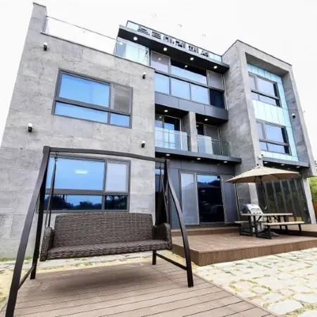 Ulsan (Ganjeolgot) Calmare Pension