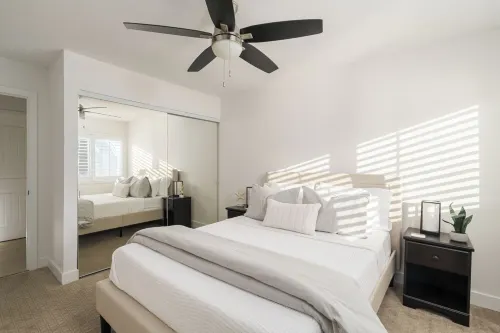 Stunning Private Resort with a Pool and Hot Tub