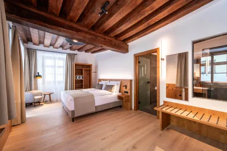 Hotel Traube Rattenberg Отели в г. Крамзах