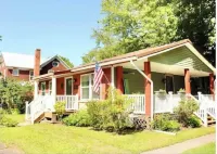 Greenbrier Getaway 2: Mins from Bike Trail, Fenced Yard, Firepit; 1 Dog OK Hotels in Marlinton