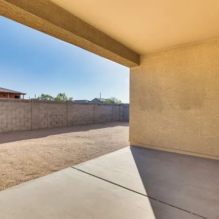 7 Mi to State Farm Stadium Pet-Friendly Retreat!