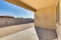 7 Mi to State Farm Stadium Pet-Friendly Retreat! - 3-نجوم