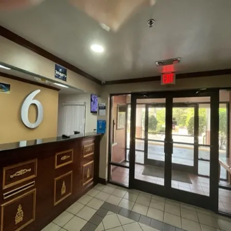 Motel 6 Laurel, MS