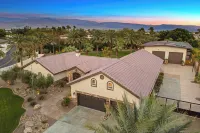 41 Palms Estate by AvantStay Indoor Pickleball Pool Hot Tub Outdoor Kitchen Hotels in Bermuda Dunes