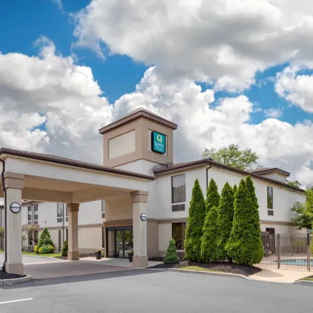Quality Inn & Suites NJ State Capital Area