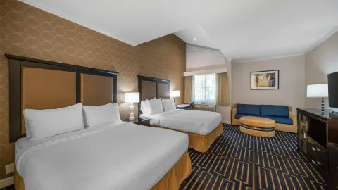 Best Western Plus Palm Court Hotel in Davis