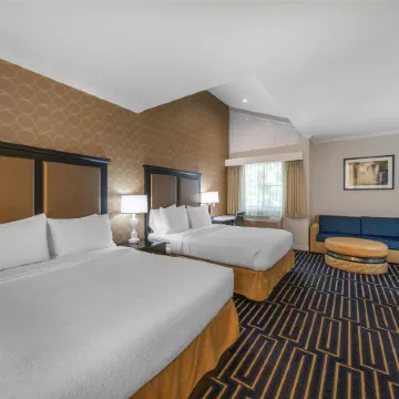 Best Western Plus Palm Court Hotel