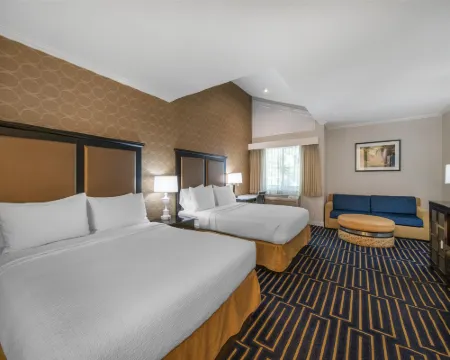 โรงแรมเบสท์เวสเทิร์นพลัส ปาล์มคอร์ท โรงแรมในเดวิส