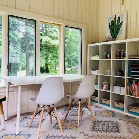 Stylish Mid-century Modern Berkshires Cape Отели в г. Ли