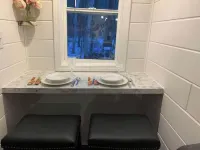 ❤️Tiny house THOW in woods -odorless compost toilet NEW-hot tub