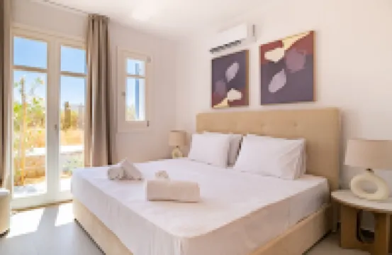 Sanders Paros Gardens - Bold 1-Bdr Apt w Patio