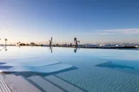Barceló Playa Blanca Royal Level - Adults Only - สระว่ายน้ำแบบอินฟินิตี้