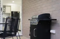 Bellevue 2024 Newly Built Home - 4 Bedroom 2 Bathroom with BBQ near Ipswich Hotel a Ipswich