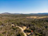 Pointers Den-Fireplace, Arcade, 2 Primary Suites - Chalets