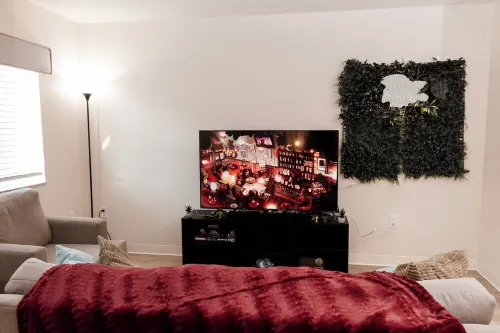 Cozy 1-bedroom Modern Apartment: Central to Raleigh, Durham, Chapel Hill