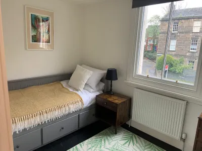 The Stockbridge Photography Studio, 3 bedrooms, 1 bath 스톡브리지 / 캐넌밀스 호텔