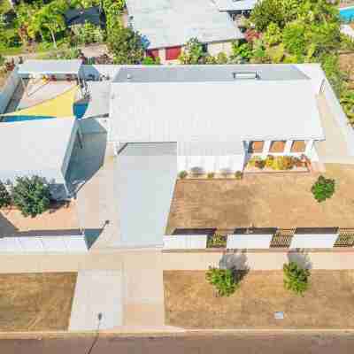 Nightcliff Exquisite Family Home with Pool Hotel Exterior