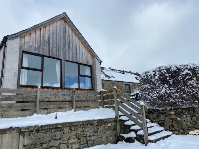 Corrie Cottage -Stunning mountain escape in Speyside & the Caringorms Hotels in 