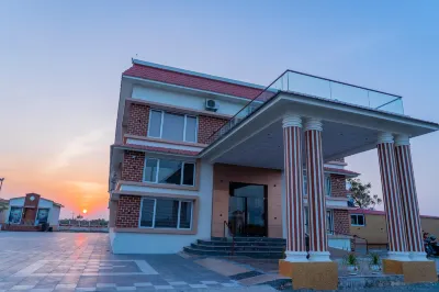 Flamingo Club & Resort, Una Gujarat, 3KM Away from Diu Checkpost Naliyamandavi附近的飯店