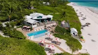 Pink Sands Resort - piscina