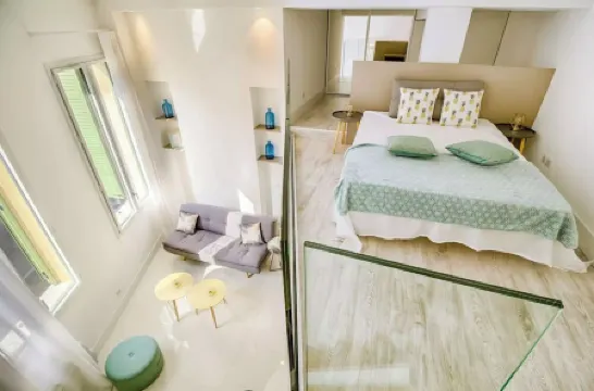 Charming modern duplex in Villefranche-sur-mer