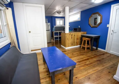 Moon Apartments  First Floor 3) Hotels in Utila