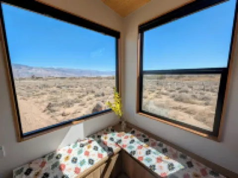 Summit Sanctuary: 360° Views