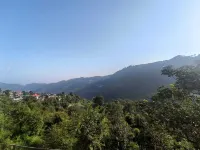 Private Cottage near Mall Road + Mountain view