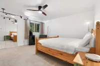 The Singing Willow - Spacious Retreat near Microsoft