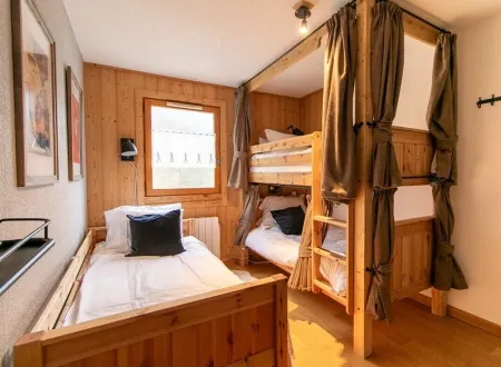 Charming apartment in a very quiet residence with mountain views