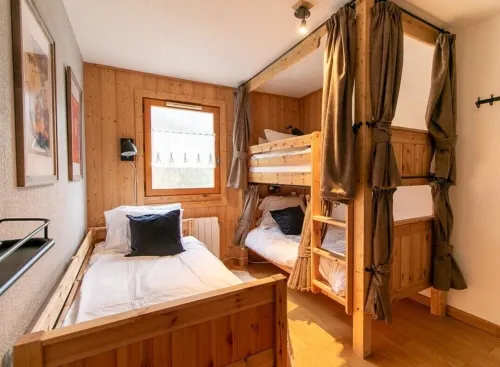 Charming apartment in a very quiet residence with mountain views