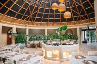 Royal Palm Galapagos, Curio Collection by Hilton