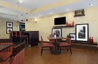 哥倫布國際機場希爾頓歡朋飯店 - 早餐