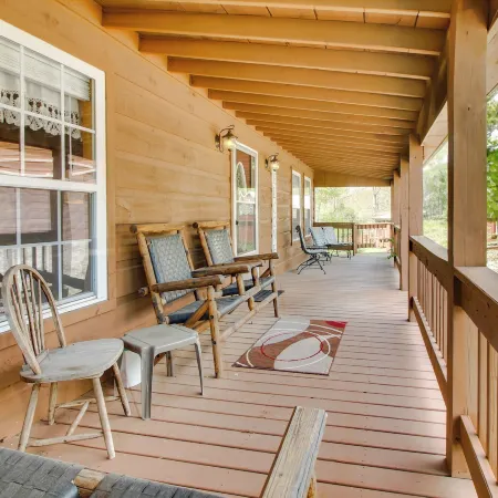 Cozy Cabin w/ Grill & Fire Pit by Dale Hollow Lake