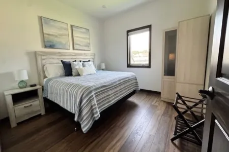 River Bluff Getaway- Entire Home/4BR, 3BA/ Bluff Views, 2 Kitchens, 2 Laundry Отели в г. Харперс Ферри