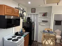 Charming 1-bedroom cottage with AC, WiFi in downtown Hanover, PA Hotels in Hanover