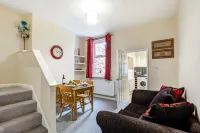 Cloud View Cottage Hotels in Congleton