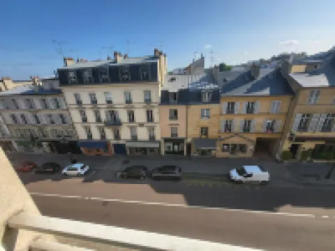 The little Versaillais