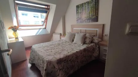 Centrally located, views and with garage. Отели рядом со станцией Arcade