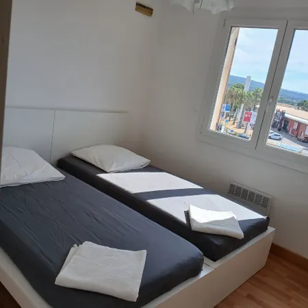 Superb first floor sea view house