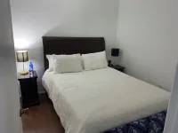 2 Bedroom Apartment in central Yuma Hotel in zona Yuma Territorial Prison State Historic Park