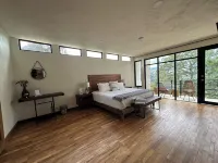 Casa Madera 2A   Estancia a la orilla del acantilado... Ideal para parejas!