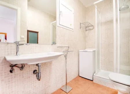 Sunny ground floor apartment close to La Fustera beach.