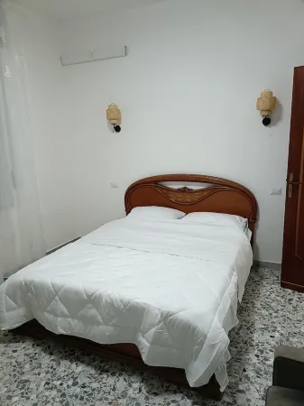 Elegant villa of the leaves garden swimming pool whirlpool shower sauna. Отели в г. Calore