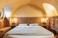 Hobbit House in marvelous Râșnov with Lake view Hotels in Rasnov