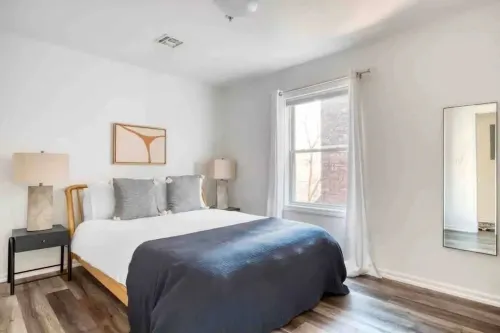 15 minutes from NYC with Onsite parking and Washer+Dryer Hotel a Union City