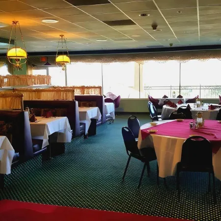 Longstreet Inn & Casino
