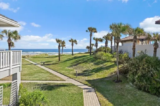 625 Oceanfront Surf Villas @ Ponte Vedra Beach, near TPC Sawgrass & Mayo Clinic!
