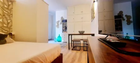 Charming 1-bedroom loft in delightful Imola with WiFi, AC and private garden Отели рядом с достопримечательностью «Автодром Энцо и Дино Феррари»