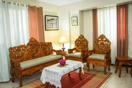 2 bedroom Fully furnished Condo Unit